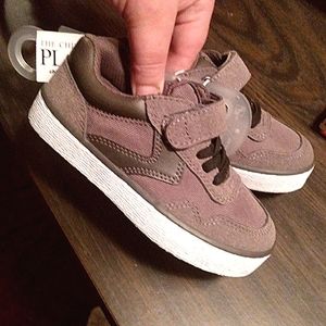 Children's place toddler shoes boys size 8